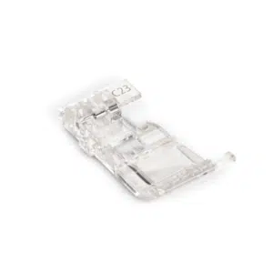 Bernina trykfod C23 front, Bernina C23 trykfod på maskine, Bernina trykfod C23 i brug