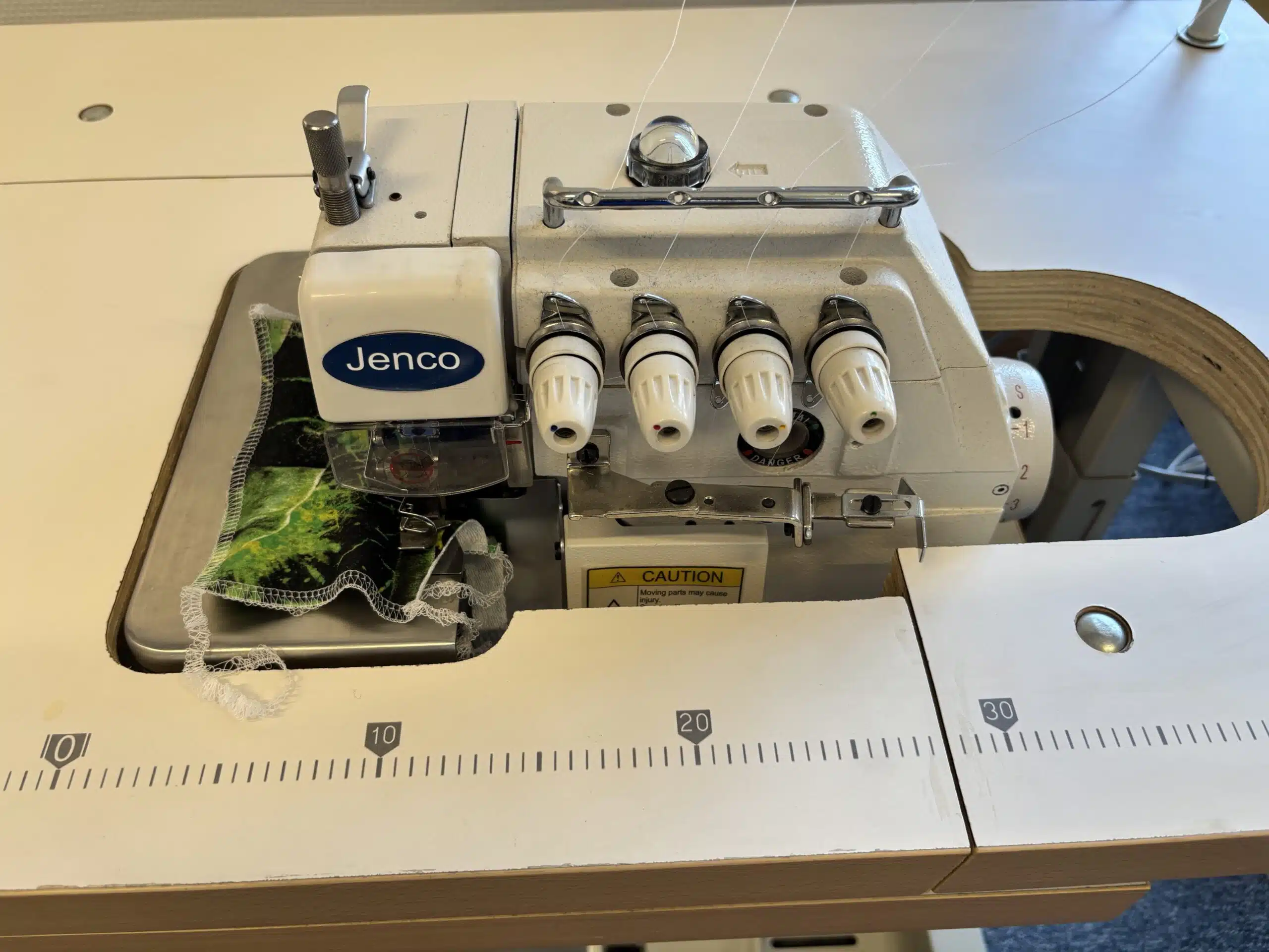 Jenco 747D overlocker
