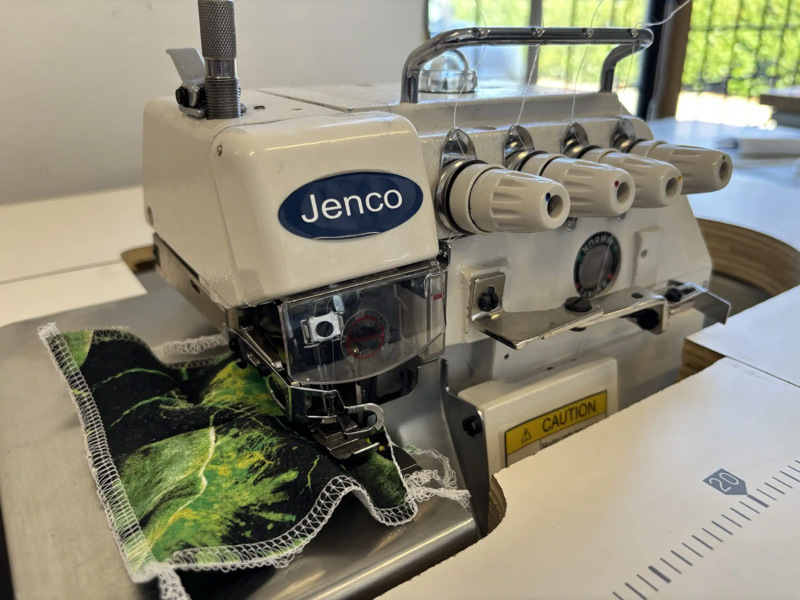 Jenco 747D overlocker